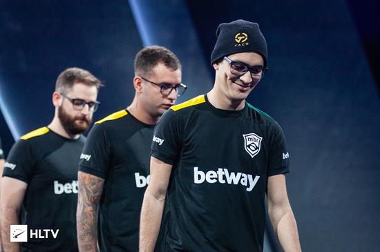 2025年沙滩飞盘精英邀请赛精彩开幕